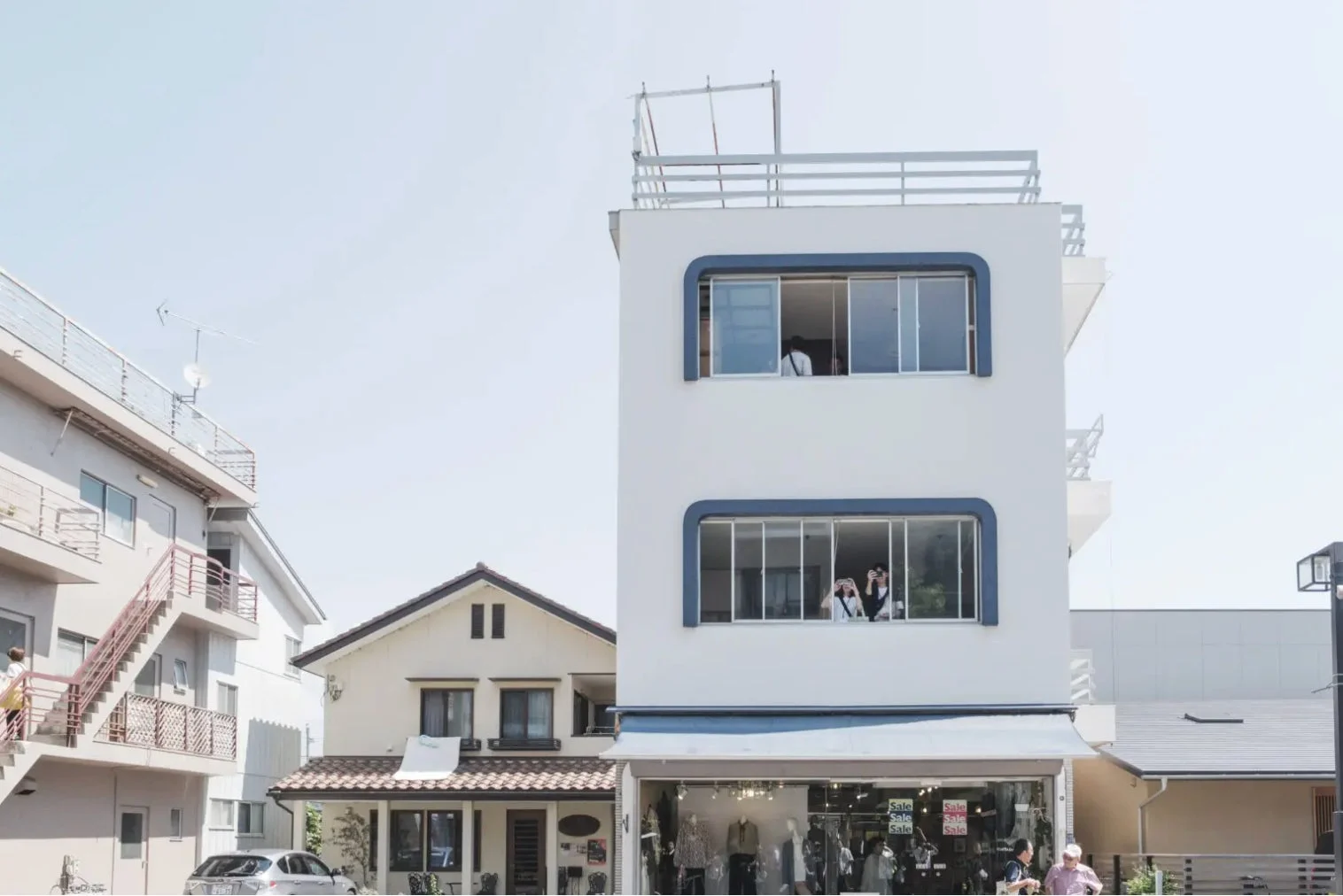 空き店舗見学の様子