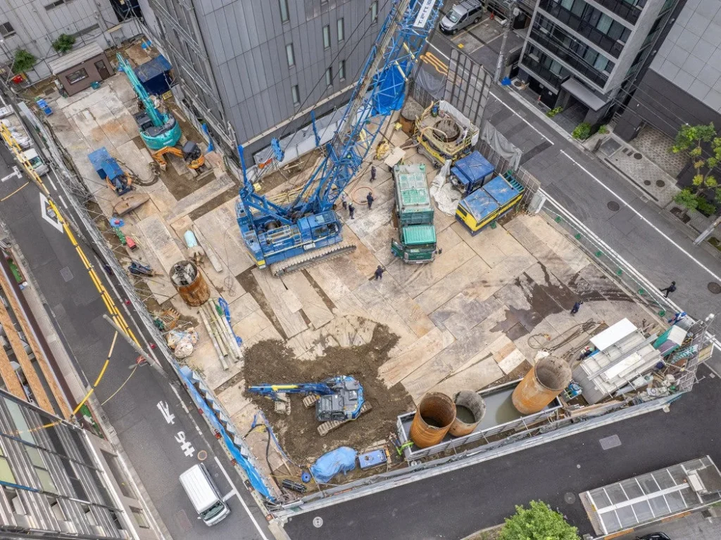 中銀カプセルタワービル跡地でホテル建設進む、静岡・焼津の橋本組が施工を担当