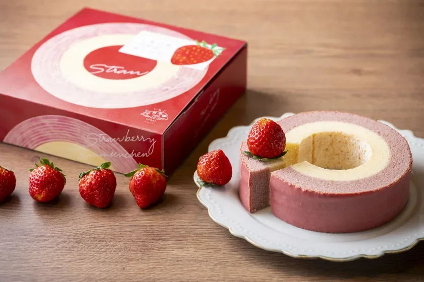 定番商品「いちごのバウムクーヘン」
